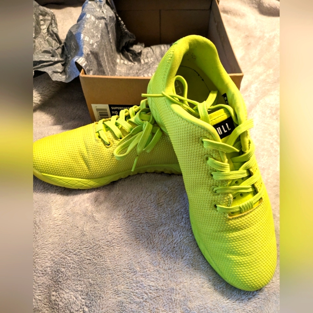No Bull Trainers Men's size 9.5
